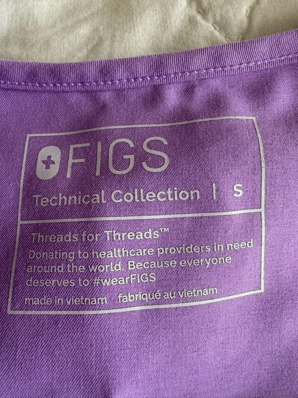 SET: Figs Lilac Dawn Catarina Scrub Top (S) & Kade Cargo Pant (M) - Picture 6 of 6